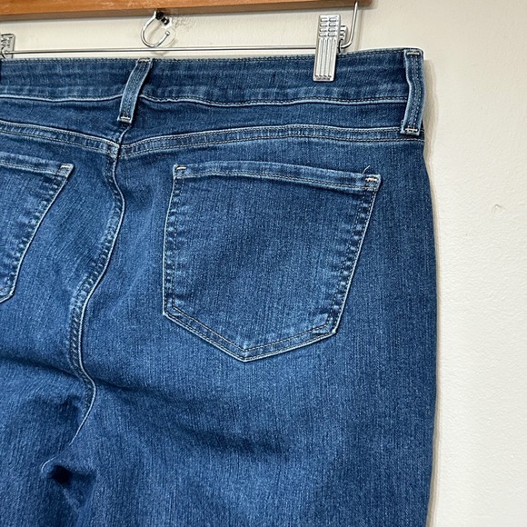 NYDJ Marilyn Straight Leg Lift Tuck Jeans Womens 14 (34x31) Medium Wash‎ Denim - Picture 5 of 13